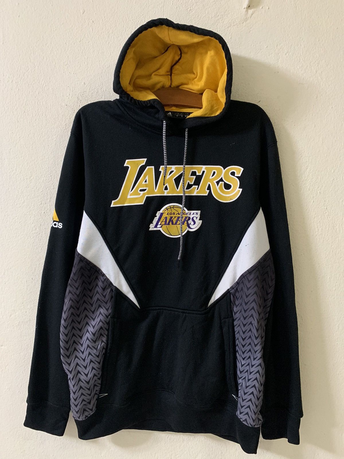Adidas Adidas LA Lakers Hoodie Size US M / EU 48-50 / 2 - 1 Thumbnail