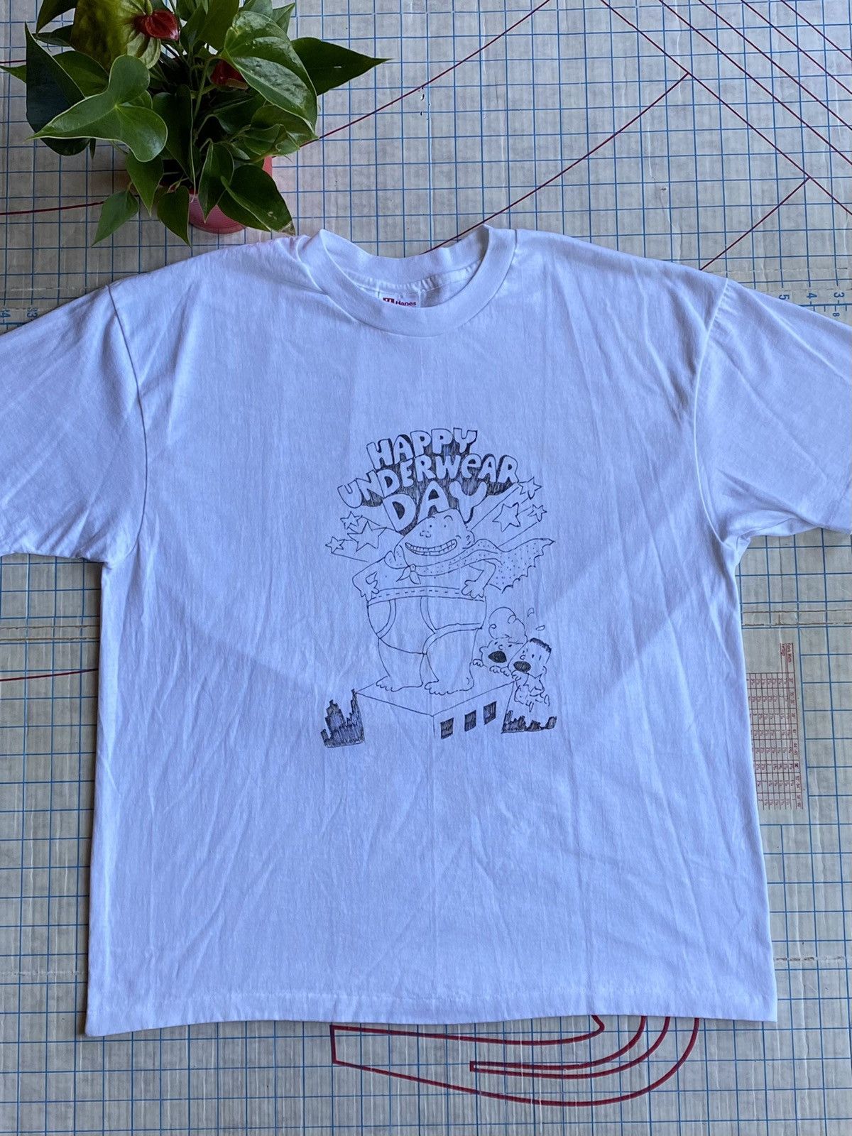 Vintage Vintage Captain Underpants Happy Underwear Day Tee Size XL Size US XL / EU 56 / 4 - 1 Thumbnail