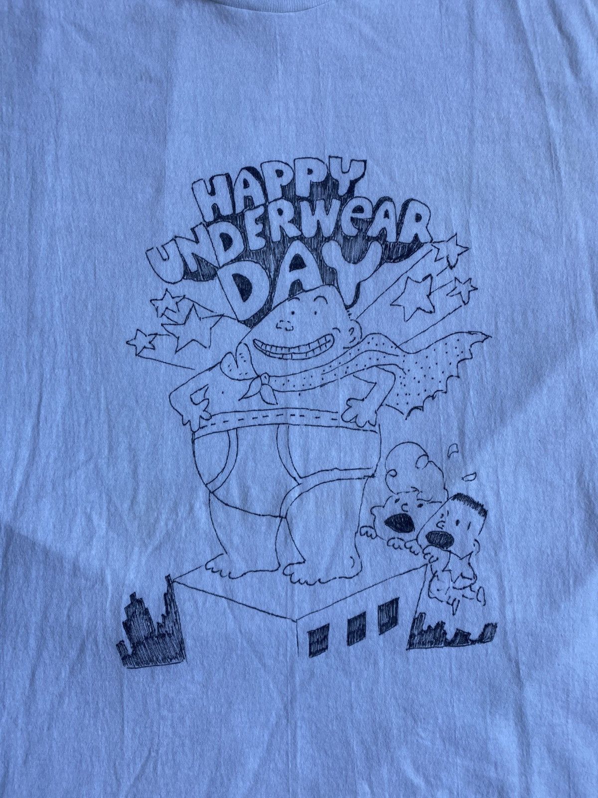 Vintage Vintage Captain Underpants Happy Underwear Day Tee Size XL Size US XL / EU 56 / 4 - 5 Thumbnail