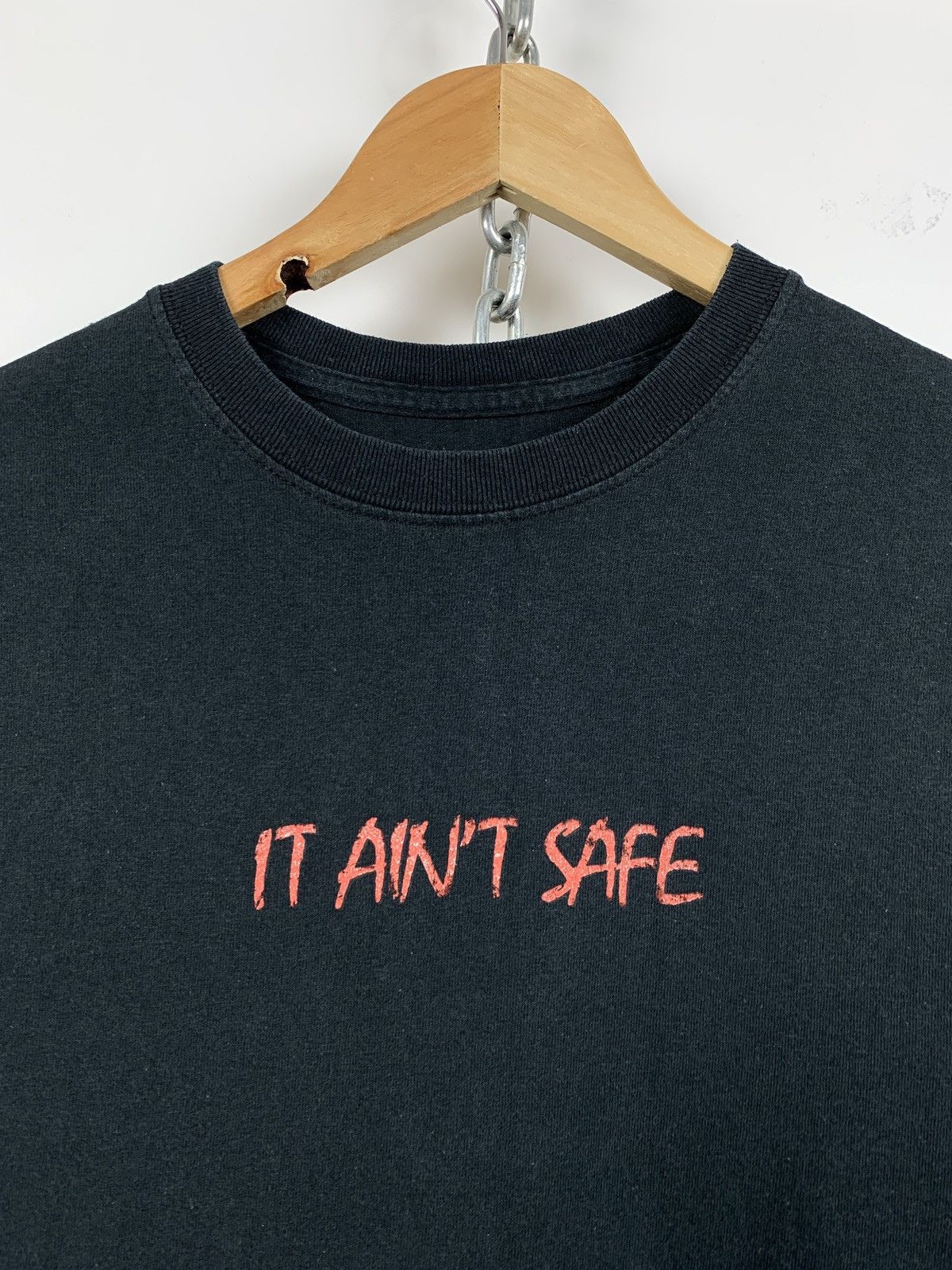 Rap Tees Skepta It Ain’t Safe Faded Black T-Shirt Size US S / EU 44-46 / 1 - 8 Thumbnail