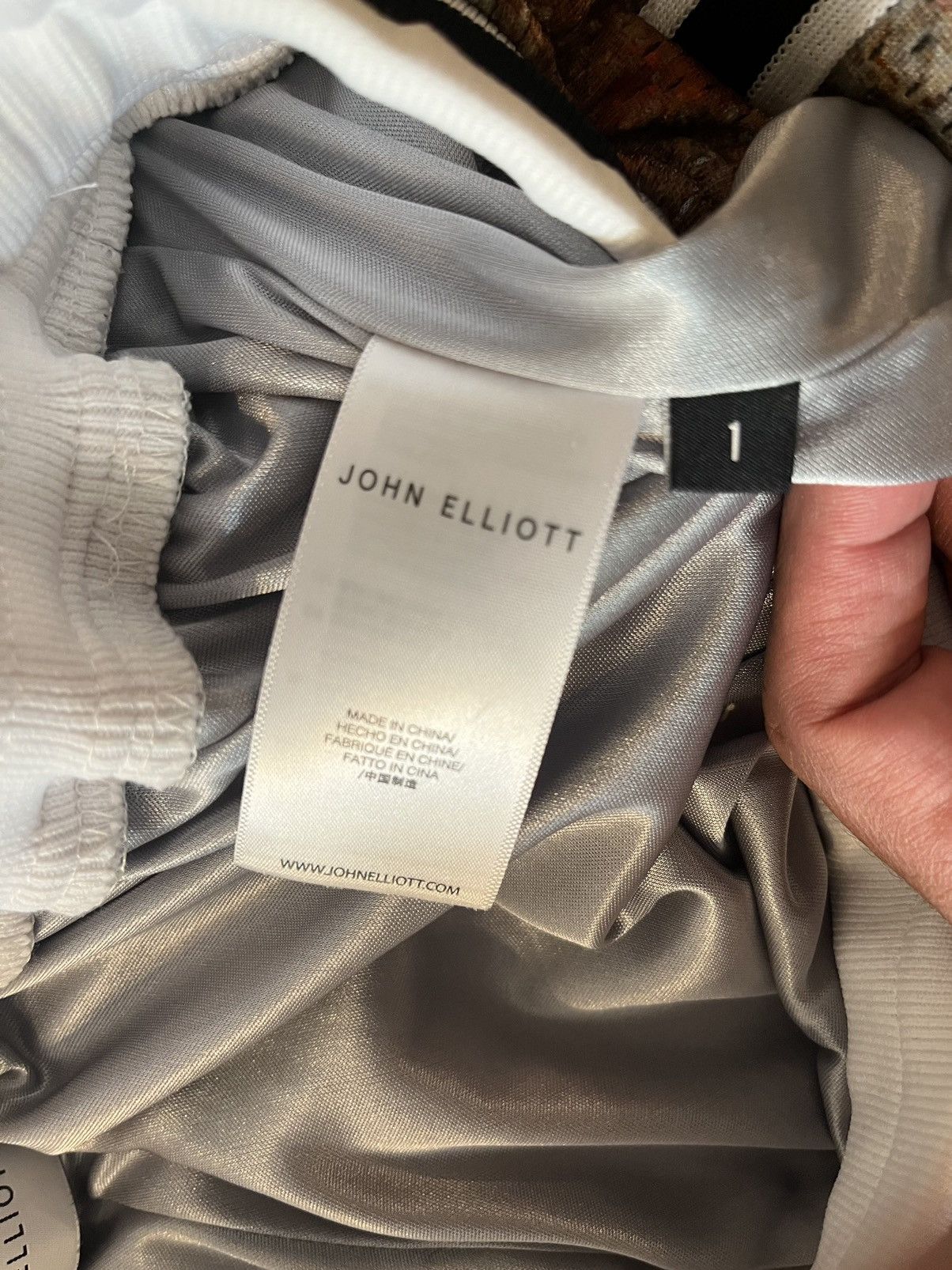 John Elliott John Elliott game shorts crash 💥 size small Size US 31 - 6 Thumbnail