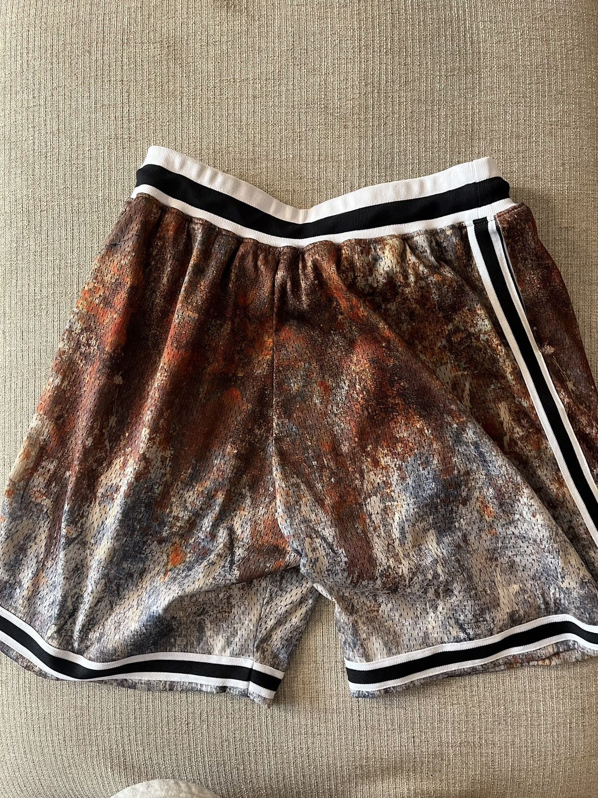 John Elliott John Elliott game shorts crash 💥 size small Size US 31 - 7 Thumbnail