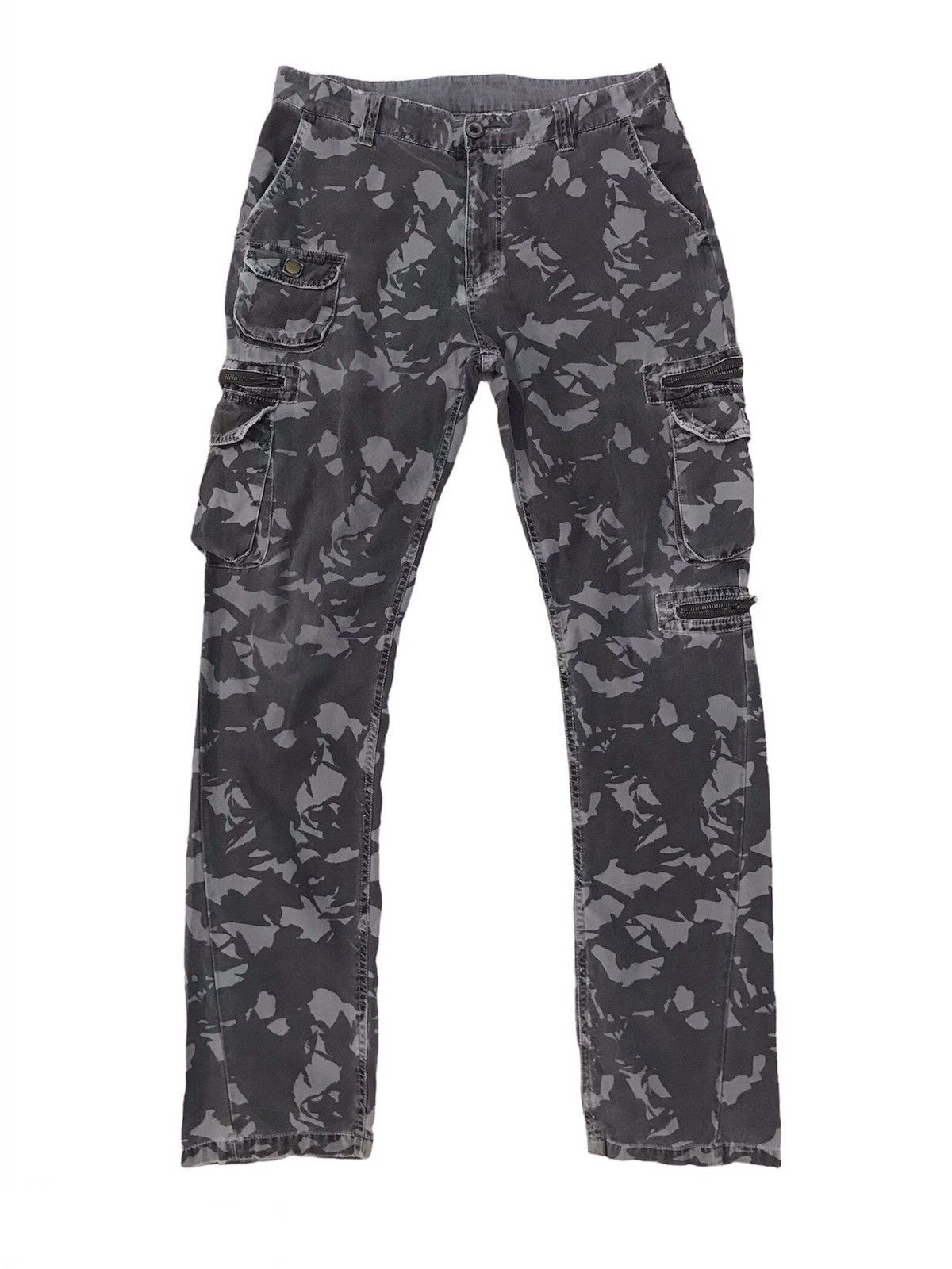 Japanese Brand Camo Cargo Multipockets Pant Size US 33 - 1 Thumbnail