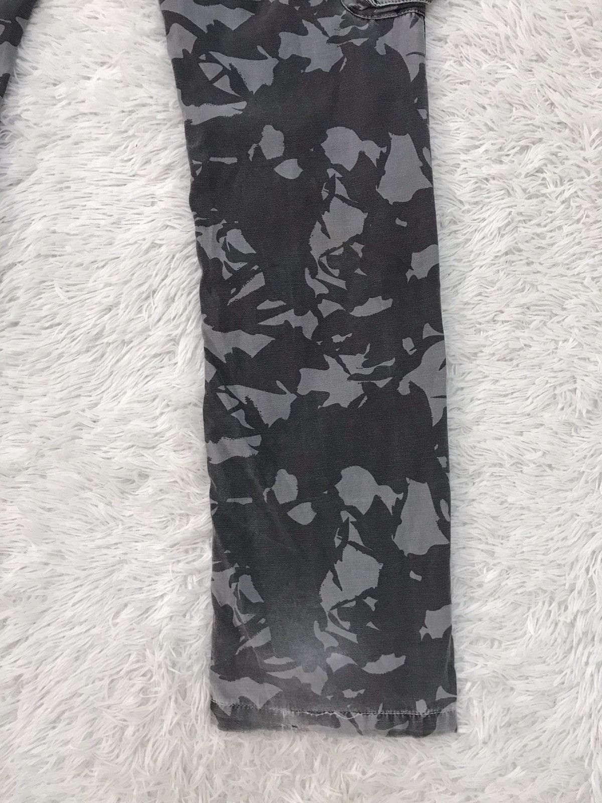 Japanese Brand Camo Cargo Multipockets Pant Size US 33 - 10 Thumbnail