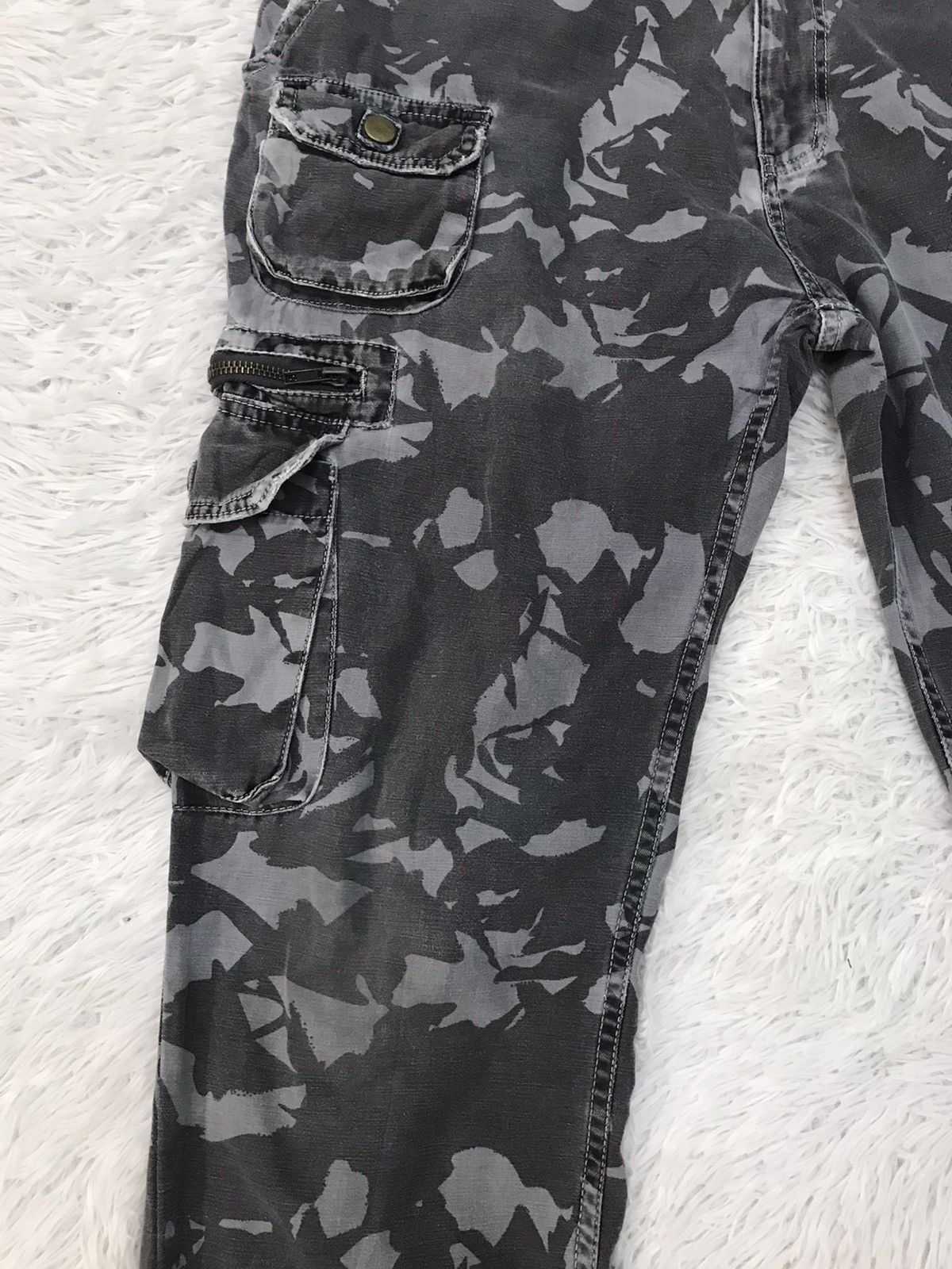Japanese Brand Camo Cargo Multipockets Pant Size US 33 - 6 Thumbnail
