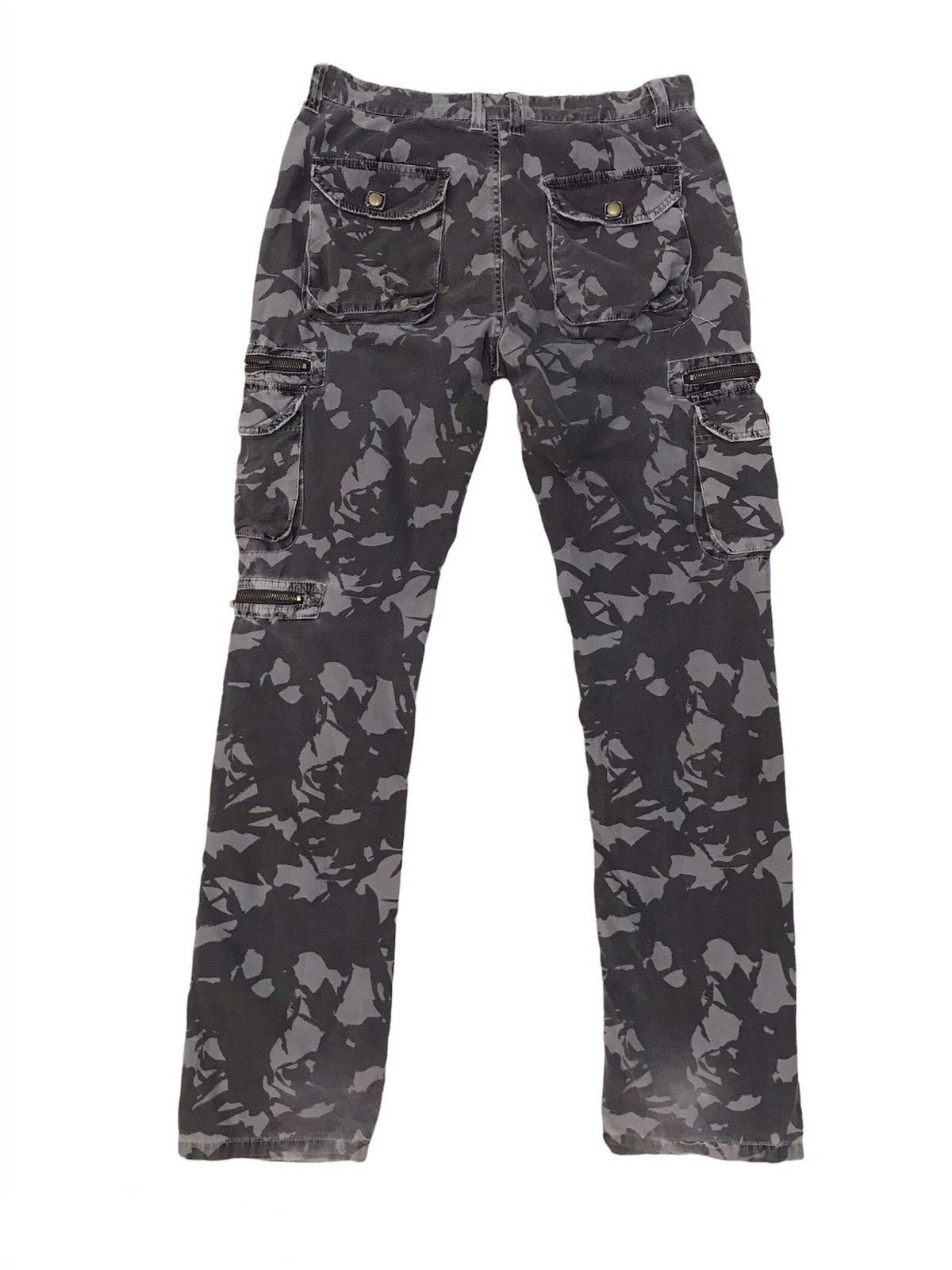 Japanese Brand Camo Cargo Multipockets Pant Size US 33 - 2 Thumbnail