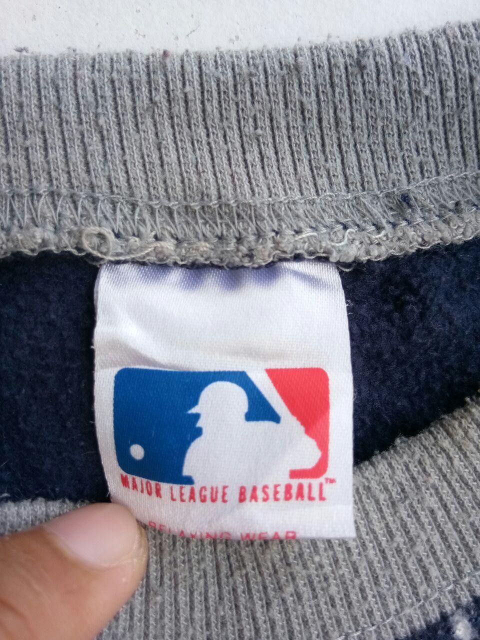 NBA Vtg Major League Baseball New York Striped T-Shirt Size US S / EU 44-46 / 1 - 4 Thumbnail