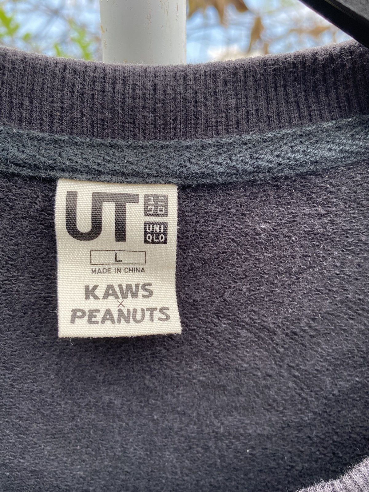 Kaws × Uniqlo Kaws X Peanuts Uniqlo UT Sweater Size US L / EU 52-54 / 3 - 6 Thumbnail