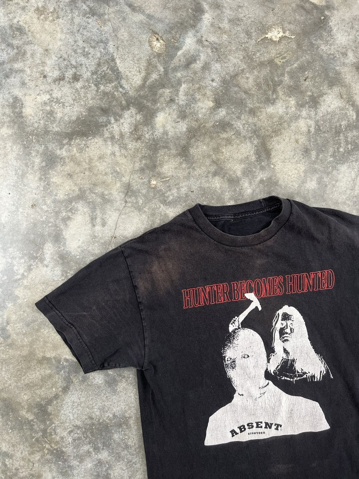 Absent OG 2018 Absent " Hunter Becomes Hunted " Tee Black Medium ❄️ Size US M / EU 48-50 / 2 - 2 Thumbnail