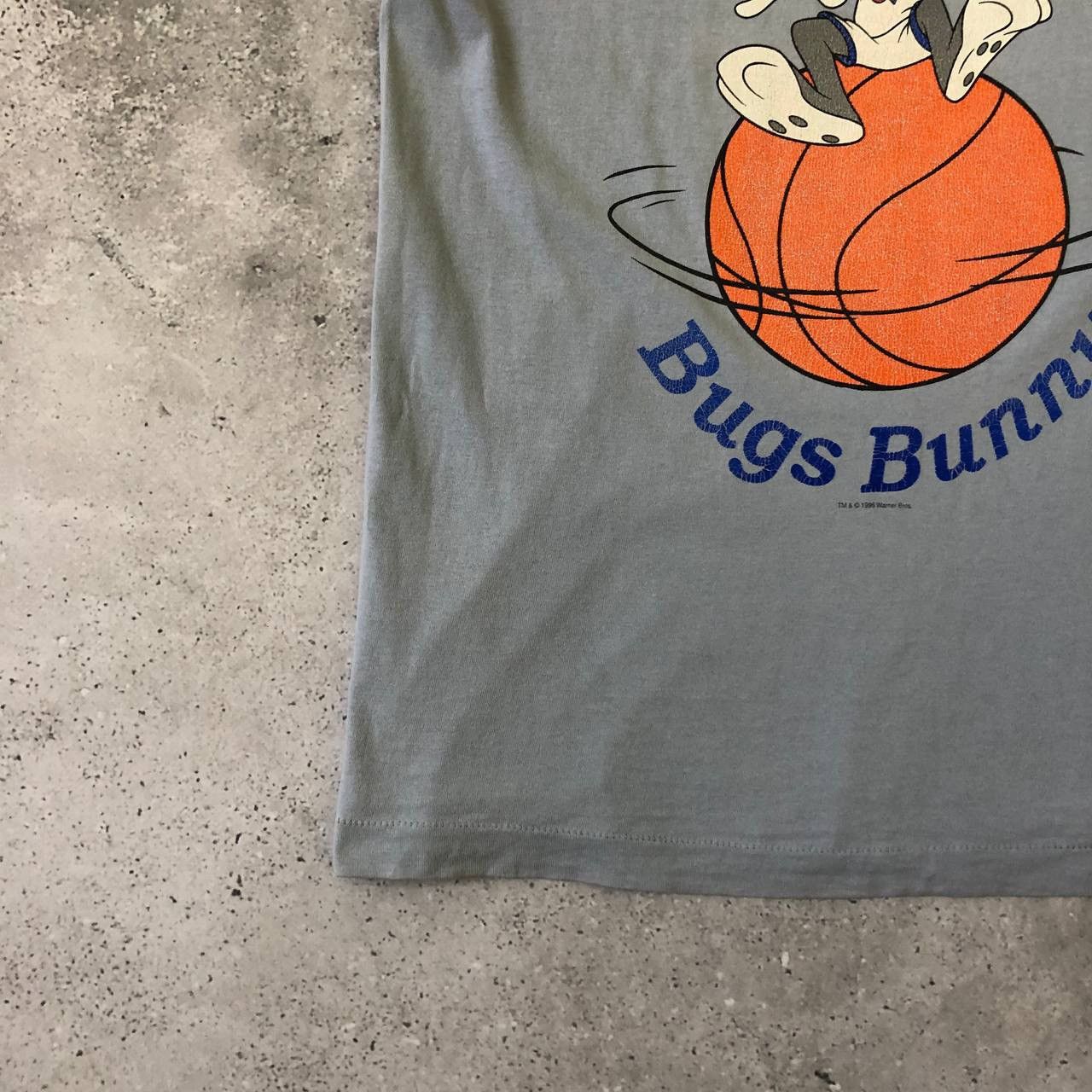 Vintage Vintage 90s Space Jam Bugs Bunny T Shirt Blue Size L Size US L / EU 52-54 / 3 - 7 Thumbnail