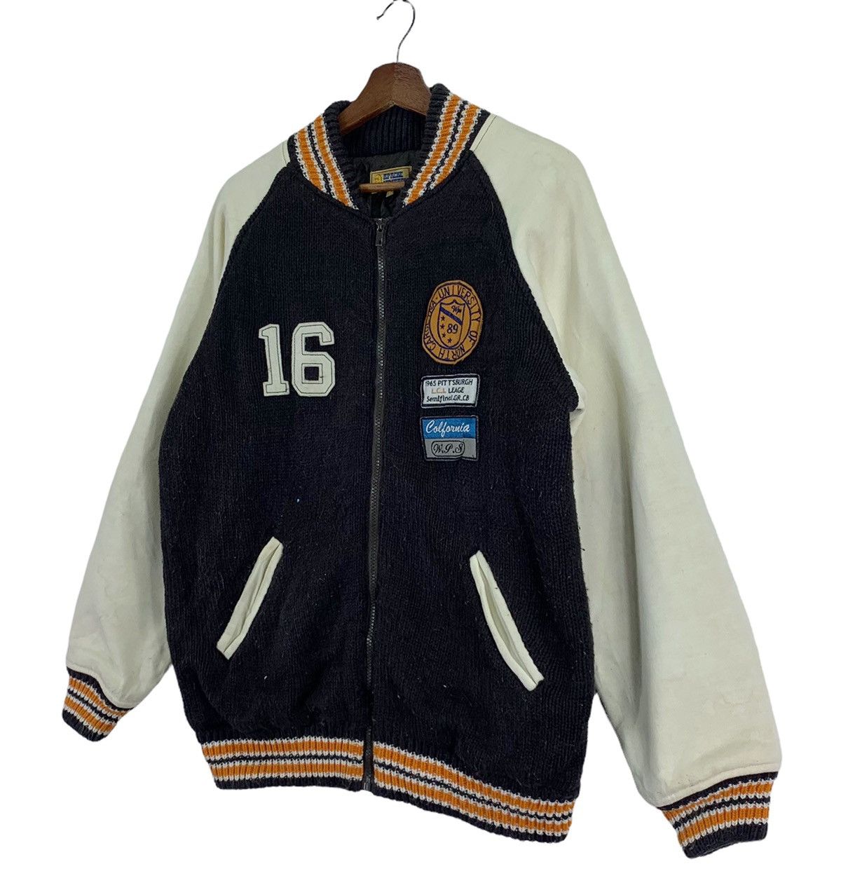 VINTAGE UNIVERSITY OF NORTH CAROLINA COLLEGE VARSITY