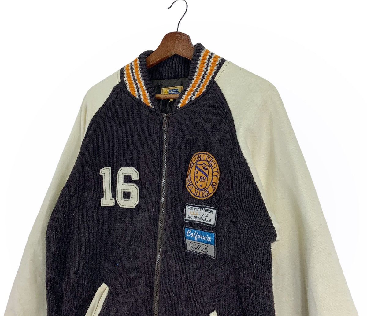 VINTAGE UNIVERSITY OF NORTH CAROLINA COLLEGE VARSITY