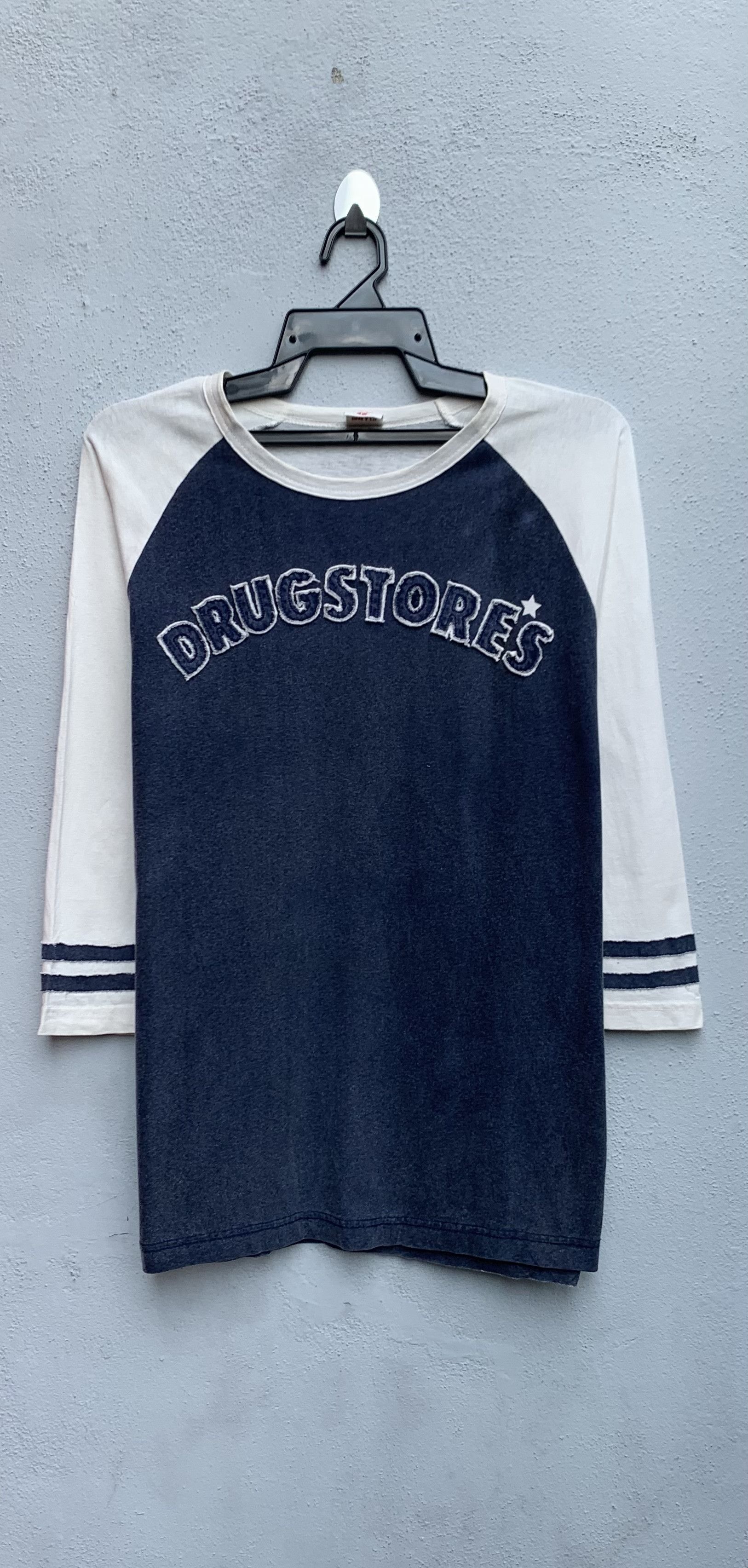 Japanese Brand Drug Store's Spellout 3 Quater Tee Size US L / EU 52-54 / 3 - 1 Thumbnail