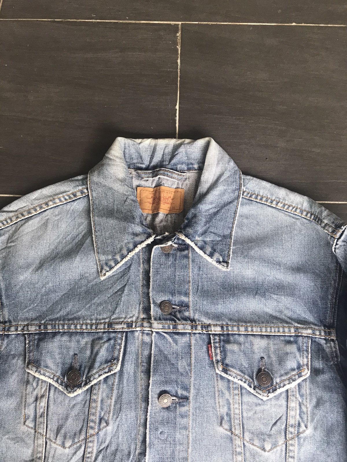 Levi's Vintage Clothing Vintage Levi's 70500 Japanese Distressed Denim Jacket Size US L / EU 52-54 / 3 - 8 Thumbnail