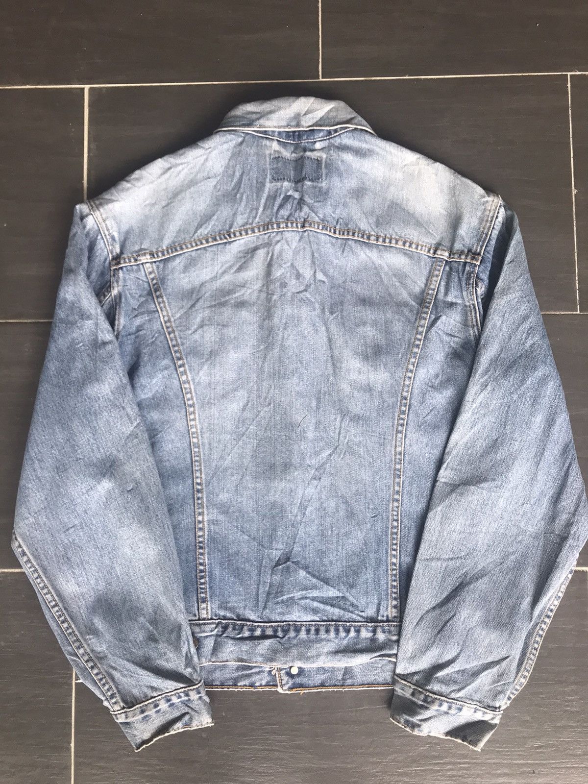 Levi's Vintage Clothing Vintage Levi's 70500 Japanese Distressed Denim Jacket Size US L / EU 52-54 / 3 - 14 Thumbnail