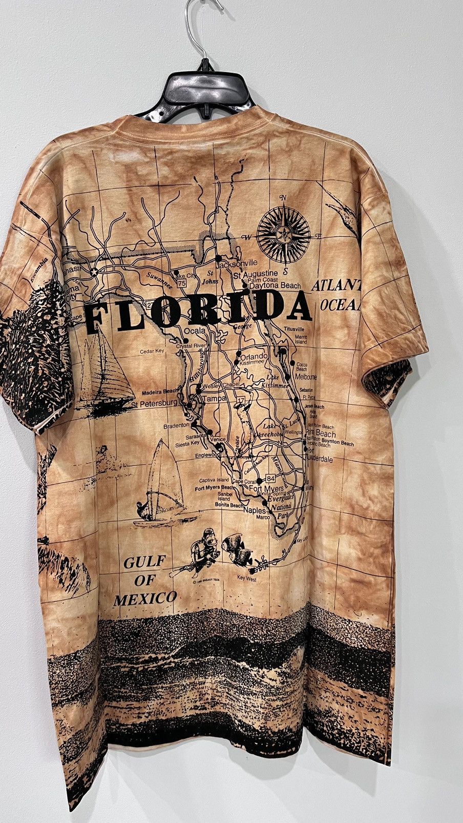 Fruit Of The Loom × Vintage AOP Vintage Florida Map Fruit of the Loom tag Size XL Size US XL / EU 56 / 4 - 5 Thumbnail