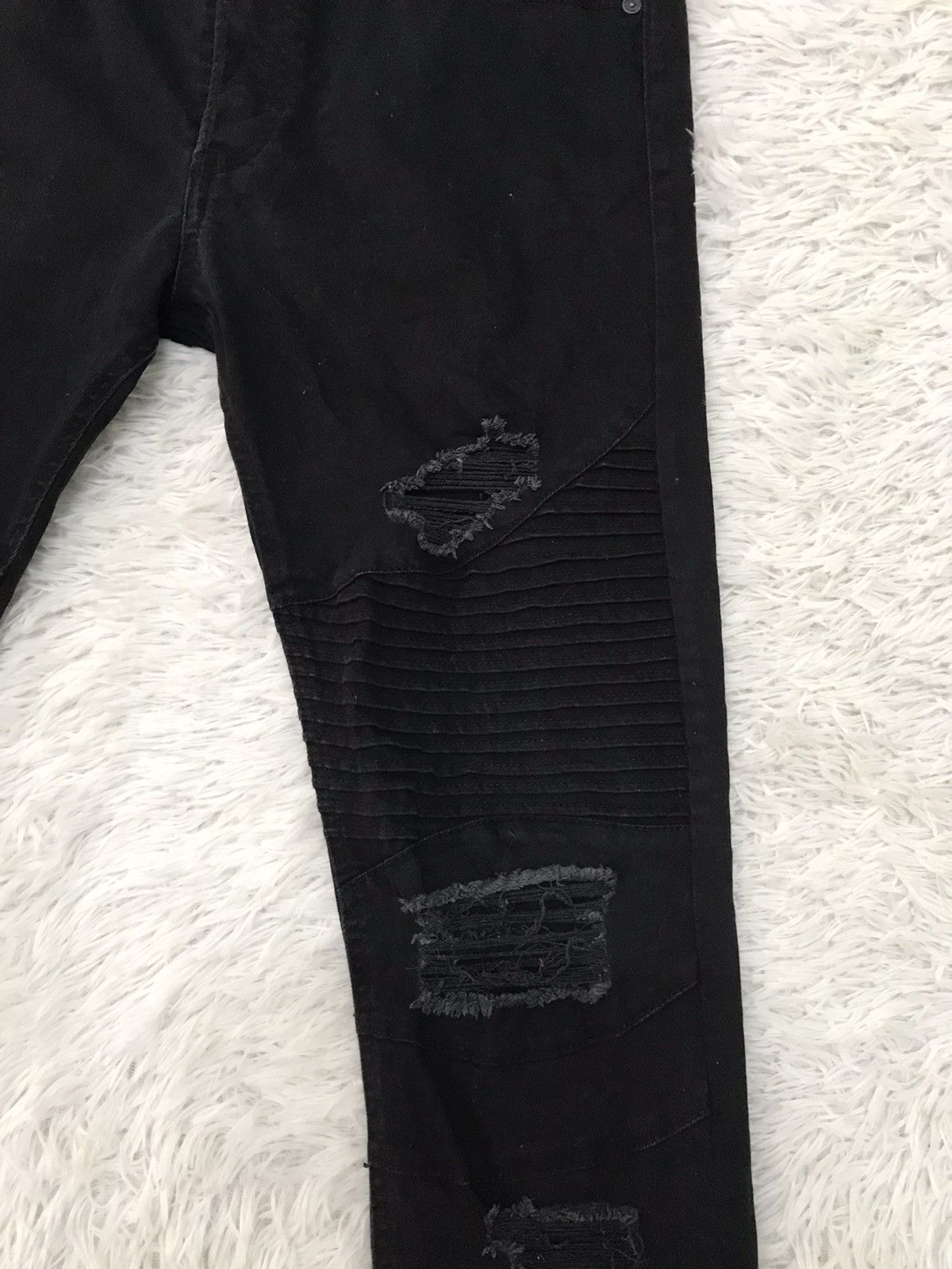 Divided × H&M Skinny Distress H&M Divided Pant Size US 33 - 5 Thumbnail