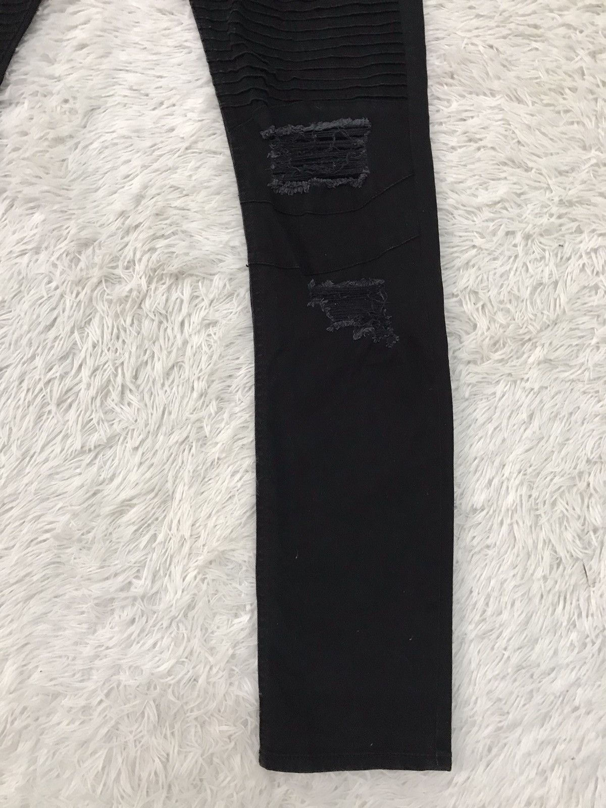 Divided × H&M Skinny Distress H&M Divided Pant Size US 33 - 4 Thumbnail