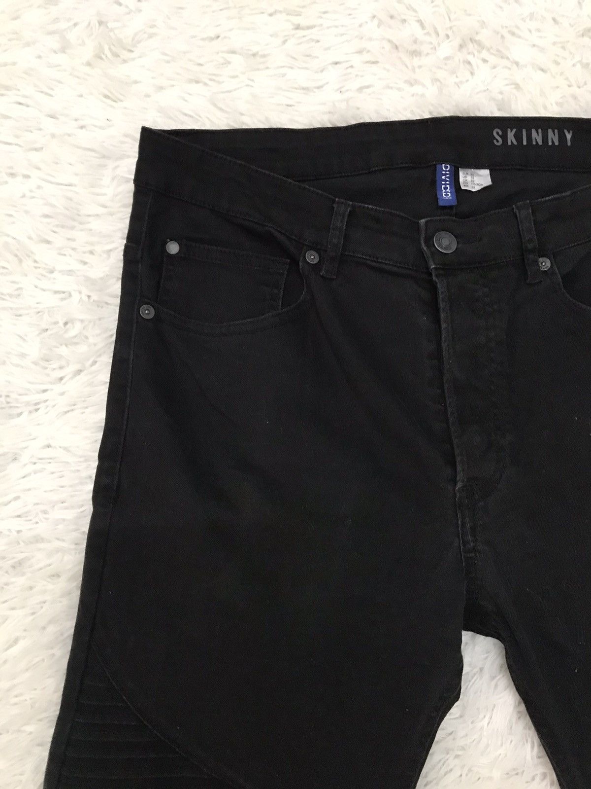 Divided × H&M Skinny Distress H&M Divided Pant Size US 33 - 8 Thumbnail