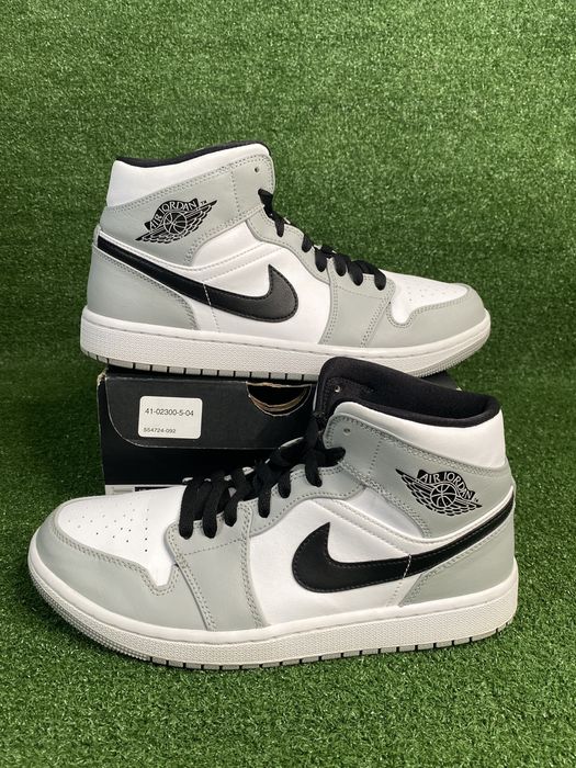 Air Jordan 1 Mid Light Smoke Grey 554724-092