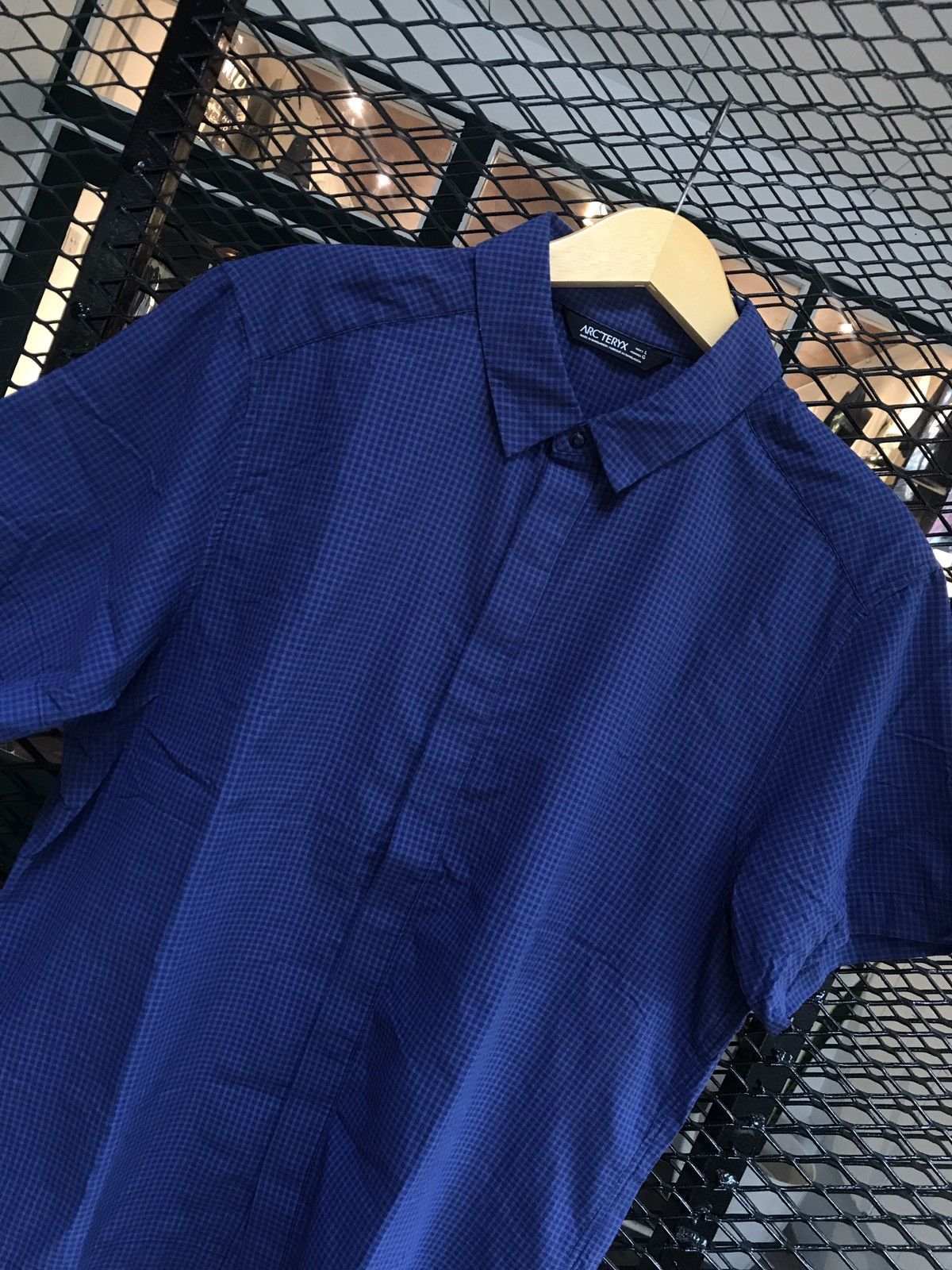 Arc'teryx ARC’TERYX SHORT SLEEVE SHIRT Size US L / EU 52-54 / 3 - 2 Thumbnail