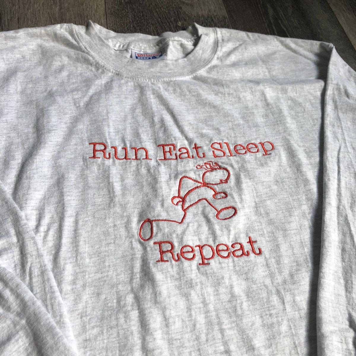 Vintage Vintage 90s Run Eat Sleep Repeat Embroidered Logo Longsleeve Size US M / EU 48-50 / 2 - 1 Thumbnail