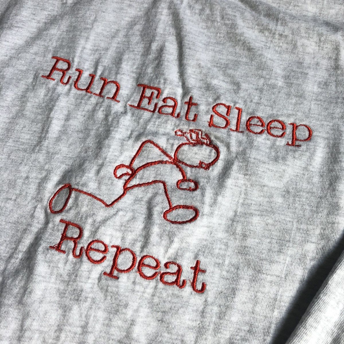 Vintage Vintage 90s Run Eat Sleep Repeat Embroidered Logo Longsleeve Size US M / EU 48-50 / 2 - 3 Thumbnail