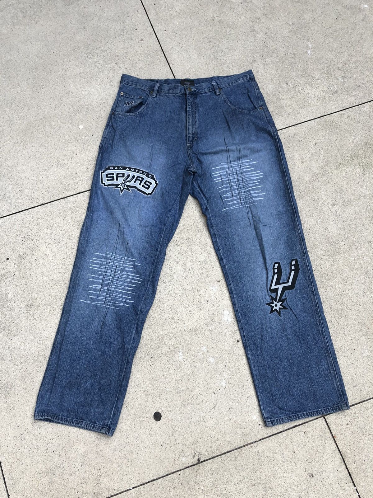 NBA UNK Mens Straight Leg Jeans Blue Denim 32 NBA San Antonio retailer Spurs Patches