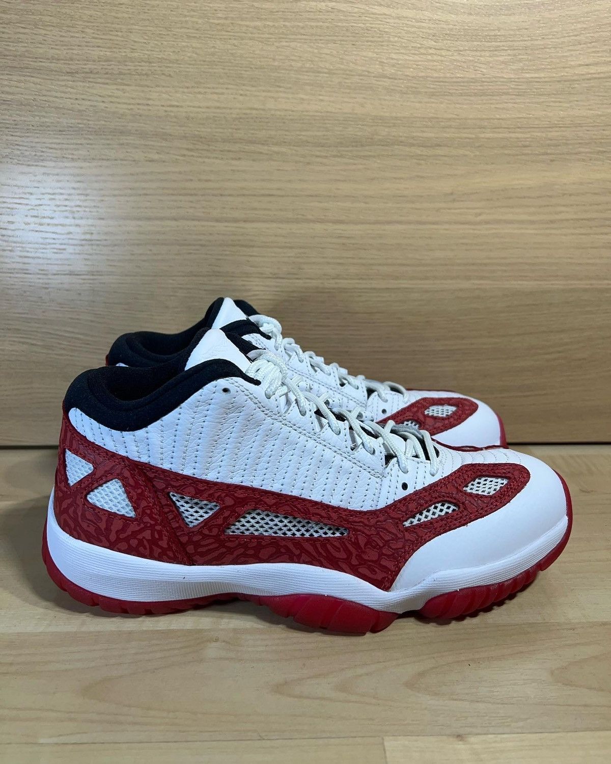 Air Jordan 11 Retro Low IE Gym Red
