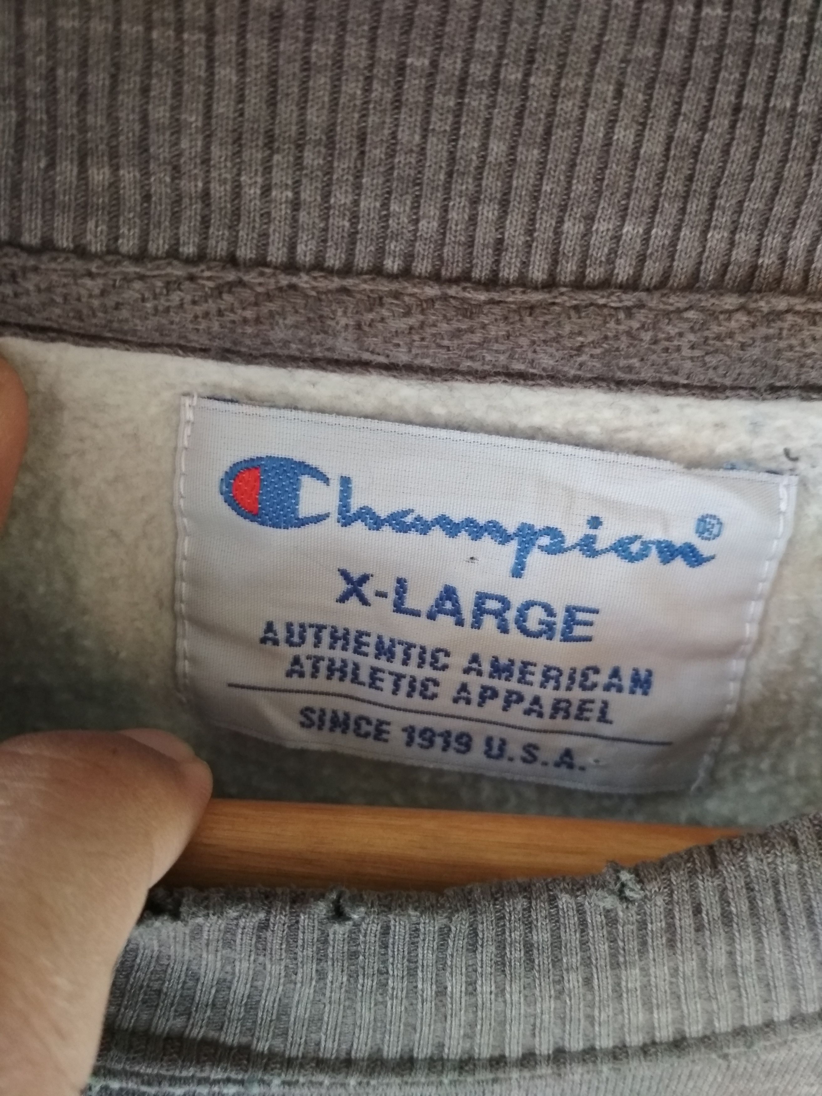 Champion VINTAGE CHAMPION SMALL EMBROIDERY LOGO SWEATSHIRT Size US XL / EU 56 / 4 - 6 Thumbnail