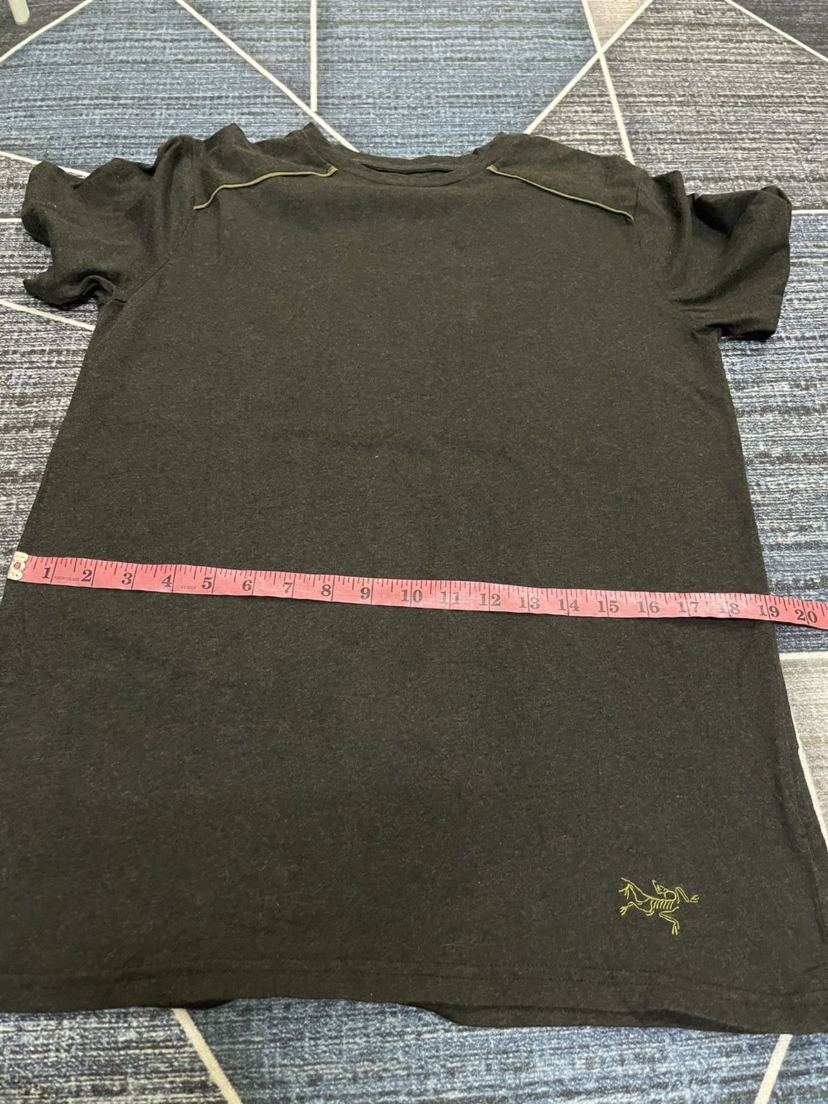 Arc'teryx ARCTERYX SMALL LOGO T-SHIRT Size US M / EU 48-50 / 2 - 10 Thumbnail
