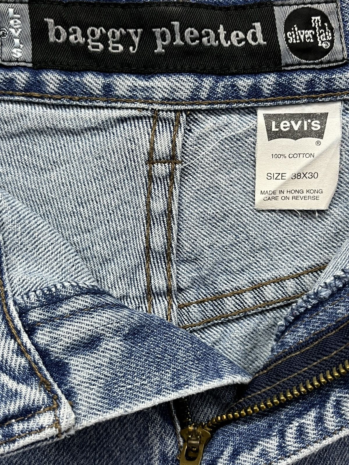 Levi's Vintage Clothing 🔥RARE🔥Vintage LEVI’S SILVER TAB BAGGY PLEATED Jeans Size US 37 - 11 Thumbnail