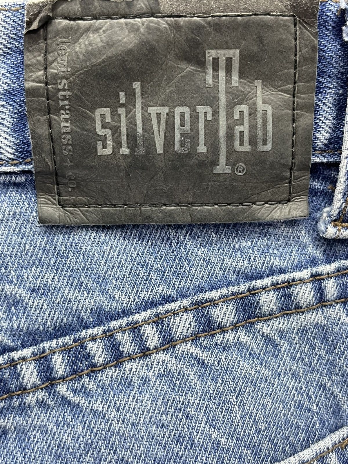 Levi's Vintage Clothing 🔥RARE🔥Vintage LEVI’S SILVER TAB BAGGY PLEATED Jeans Size US 37 - 10 Thumbnail
