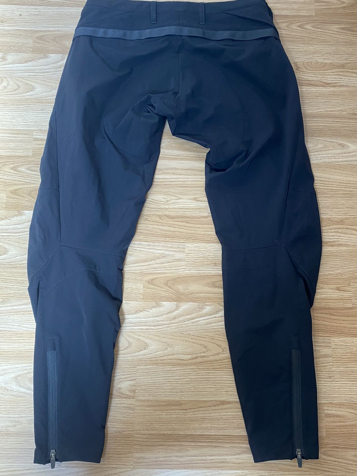Acronym Acronym P10-DS Size US 34 / EU 50 - 2 Thumbnail