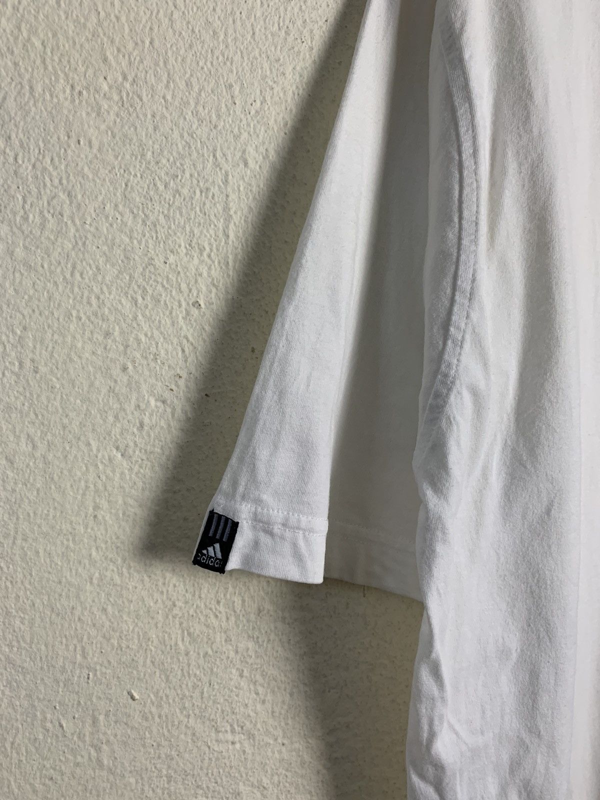 Adidas Vintage Adidas Triple Mask Tshirt Size US M / EU 48-50 / 2 - 9 Thumbnail