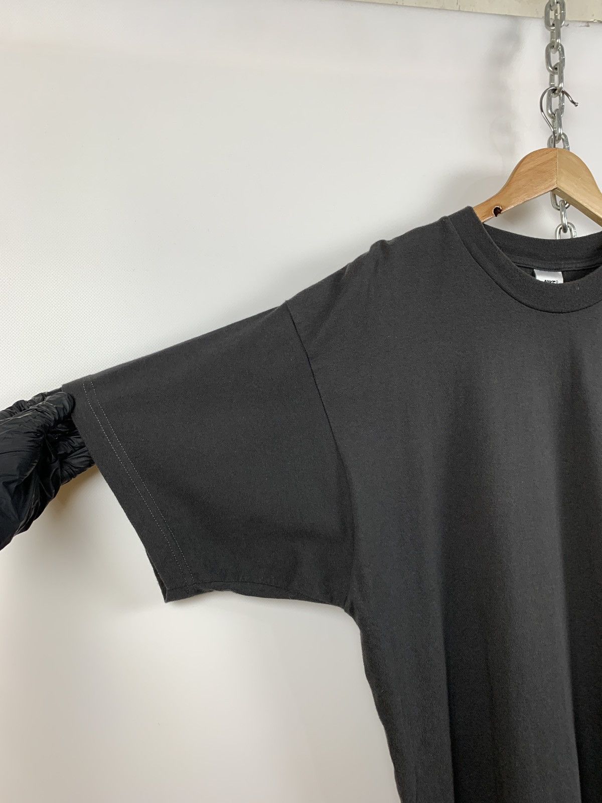 Nike 90s Vintage Nike Mini Swoosh Grey T-Shirt Size US L / EU 52-54 / 3 - 5 Thumbnail