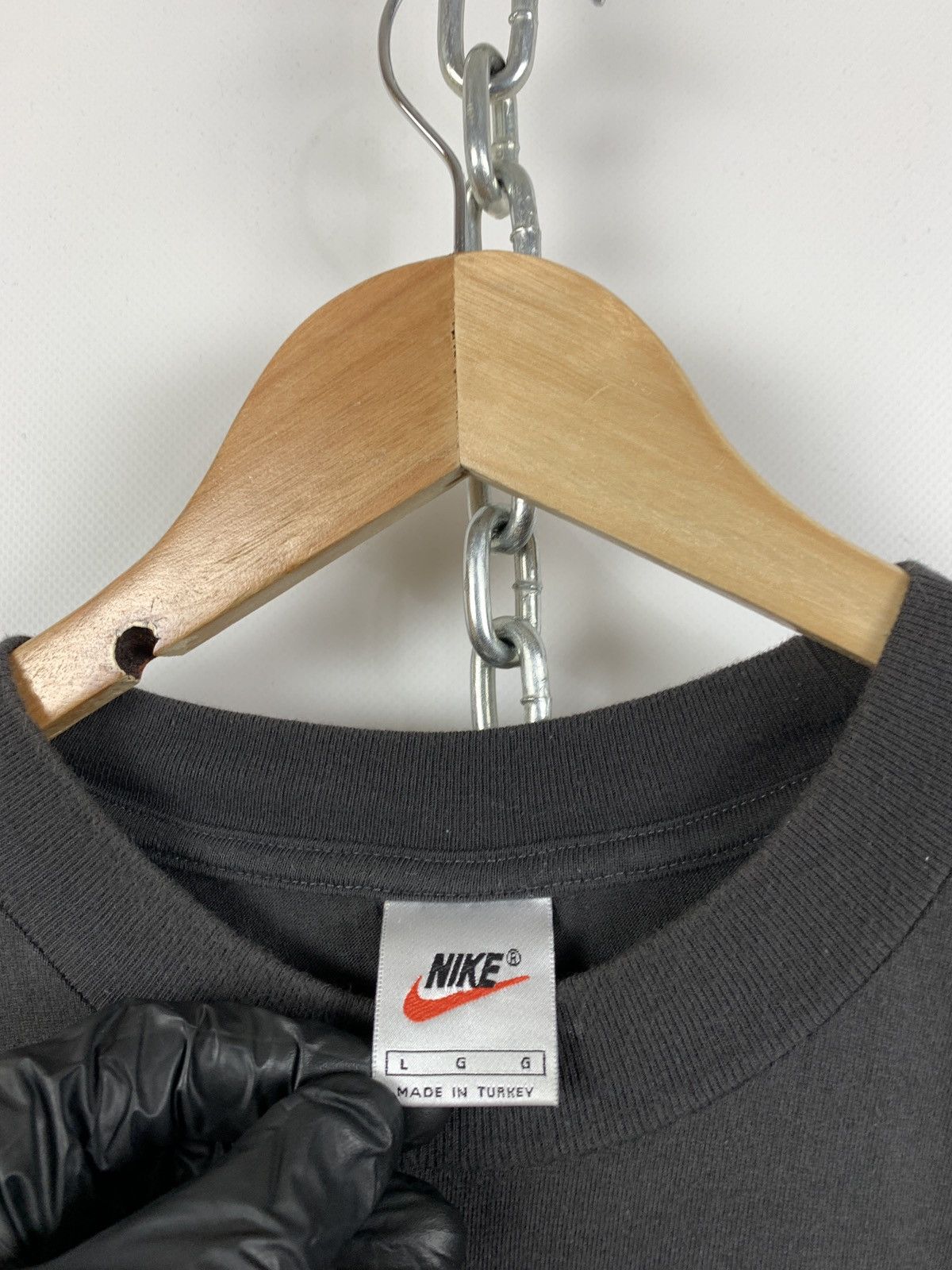 Nike 90s Vintage Nike Mini Swoosh Grey T-Shirt Size US L / EU 52-54 / 3 - 11 Thumbnail