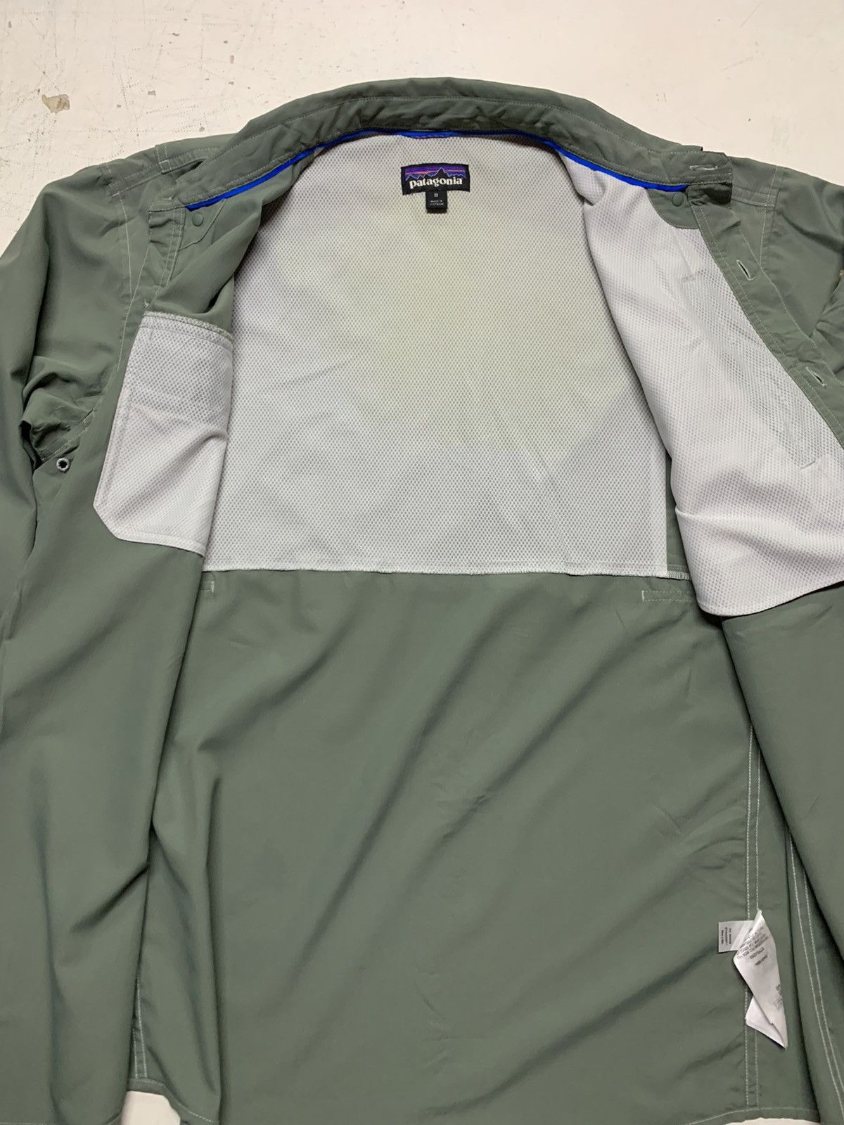 Patagonia Patagonia l/s sol patrol ll shirt -outdoor mans Size US L / EU 52-54 / 3 - 15 Thumbnail