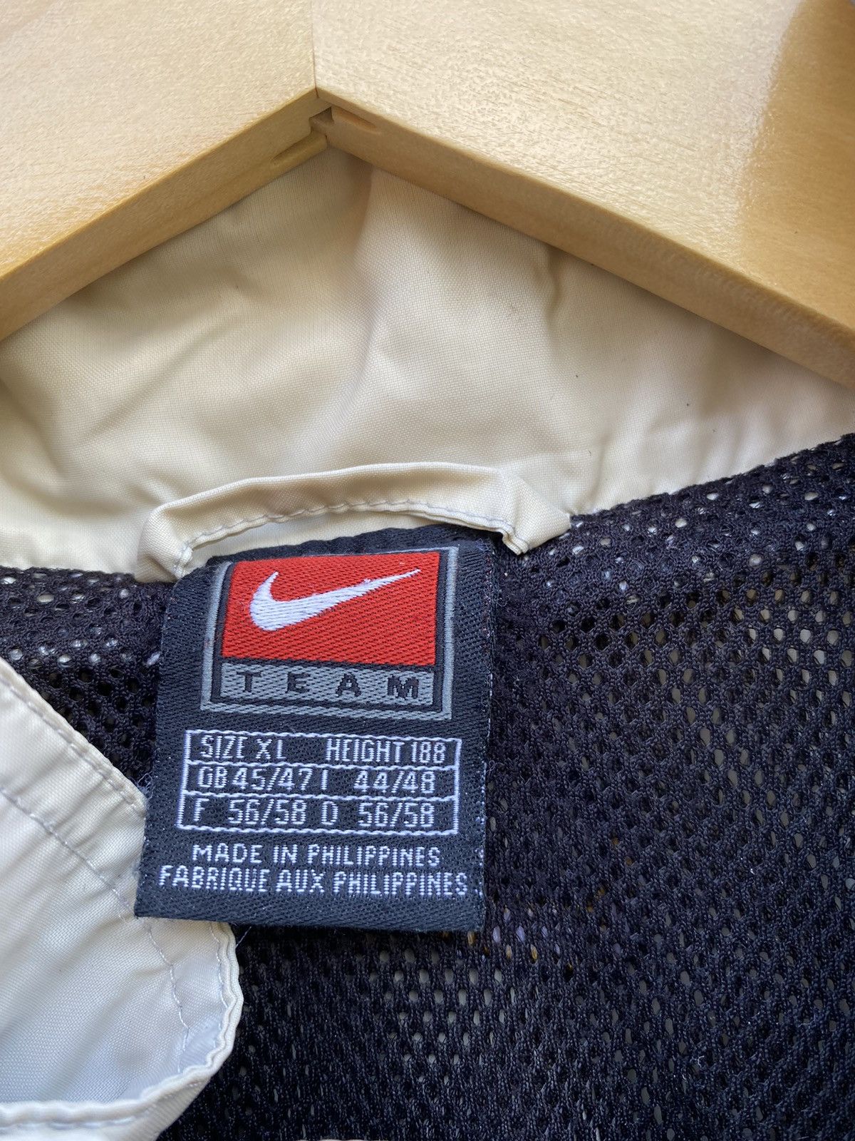 Nike Vintage distressed nike Inter Milan fc windbraker jacket Size US XL / EU 56 / 4 - 8 Thumbnail