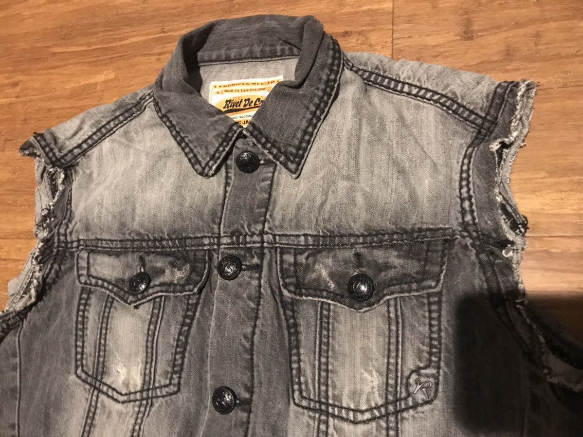 Vintage Rivet de Cru Jean Denim Jacket Sleeveless Distressed Biker Size US XL / EU 56 / 4 - 2 Thumbnail