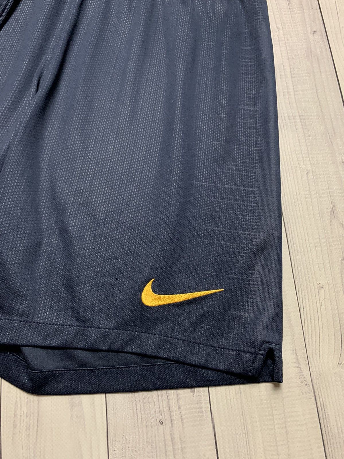 Nike Barcelona soccer shorts Nike size M Size US 32 / EU 48 - 3 Thumbnail