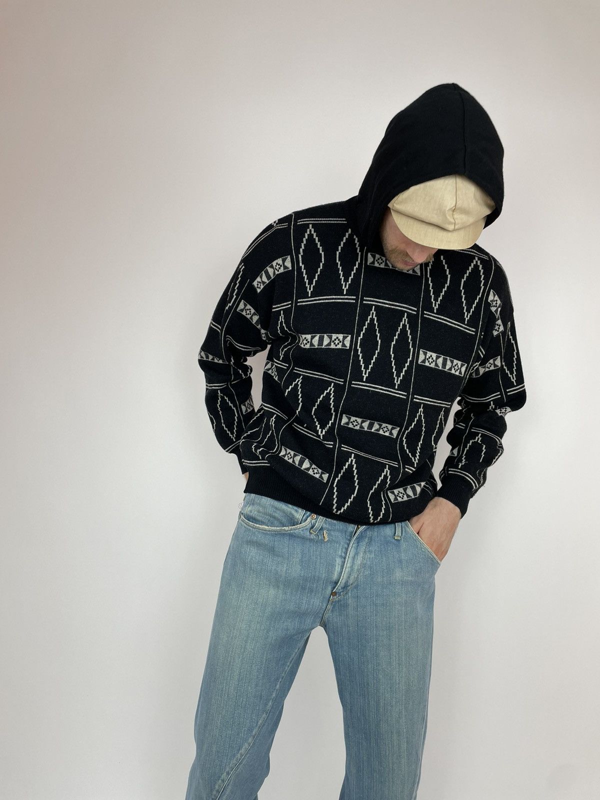 Vintage GIUNGO UOMO Vintage wool hooded sweater size 52 Size US L / EU 52-54 / 3 - 11 Thumbnail