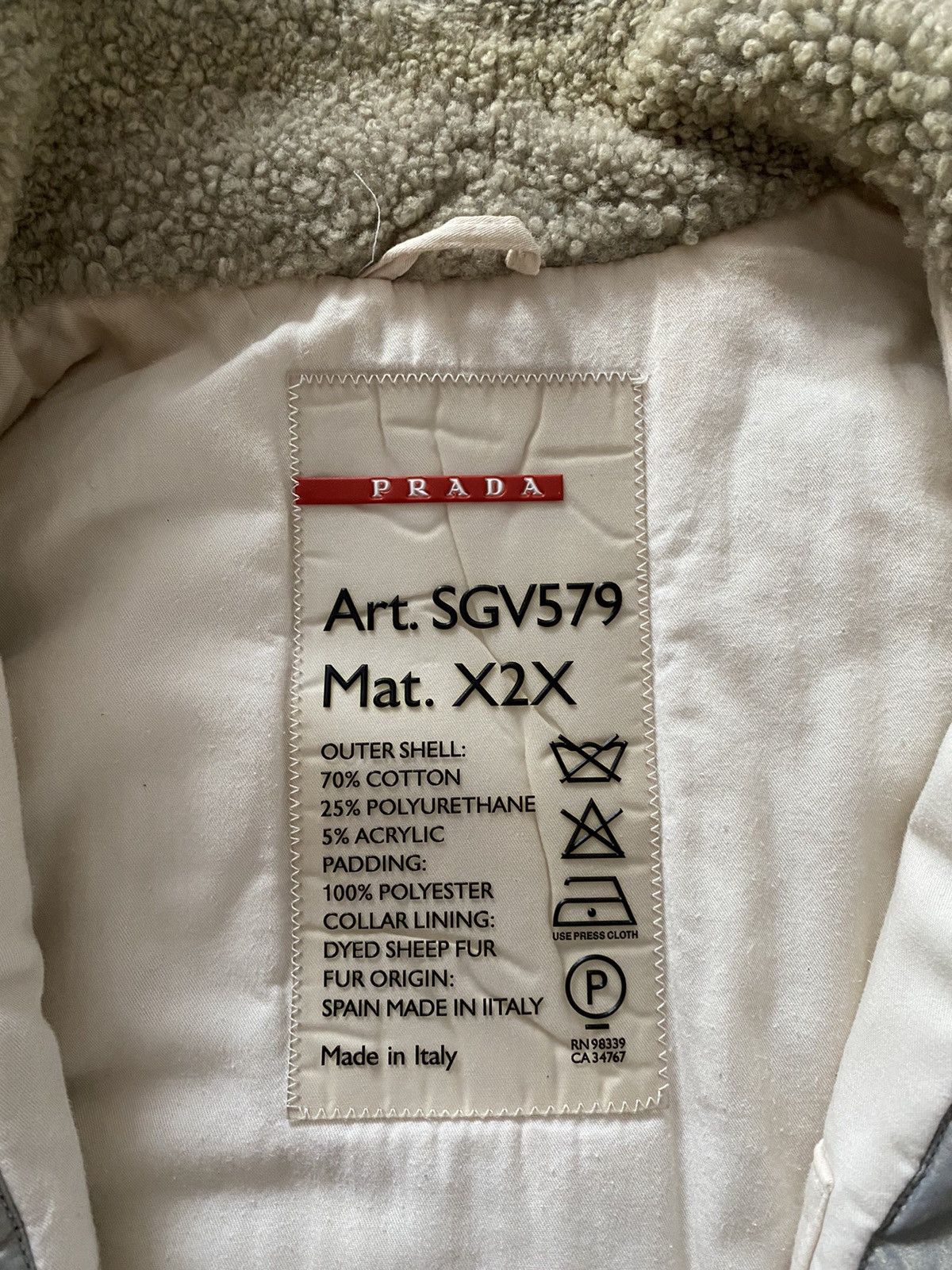 Prada Prada Silver Astro Jacket 90’s Luna Rossa Fur Collar Puffer Size US M / EU 48-50 / 2 - 6 Thumbnail