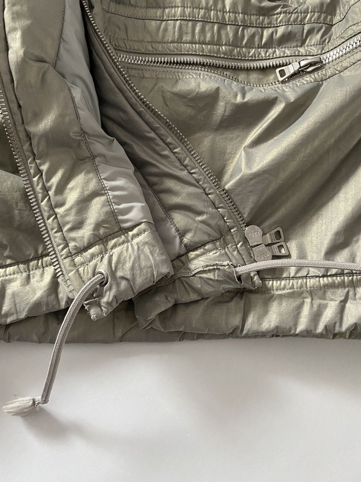 Prada Prada Silver Astro Jacket 90’s Luna Rossa Fur Collar Puffer Size US M / EU 48-50 / 2 - 13 Thumbnail