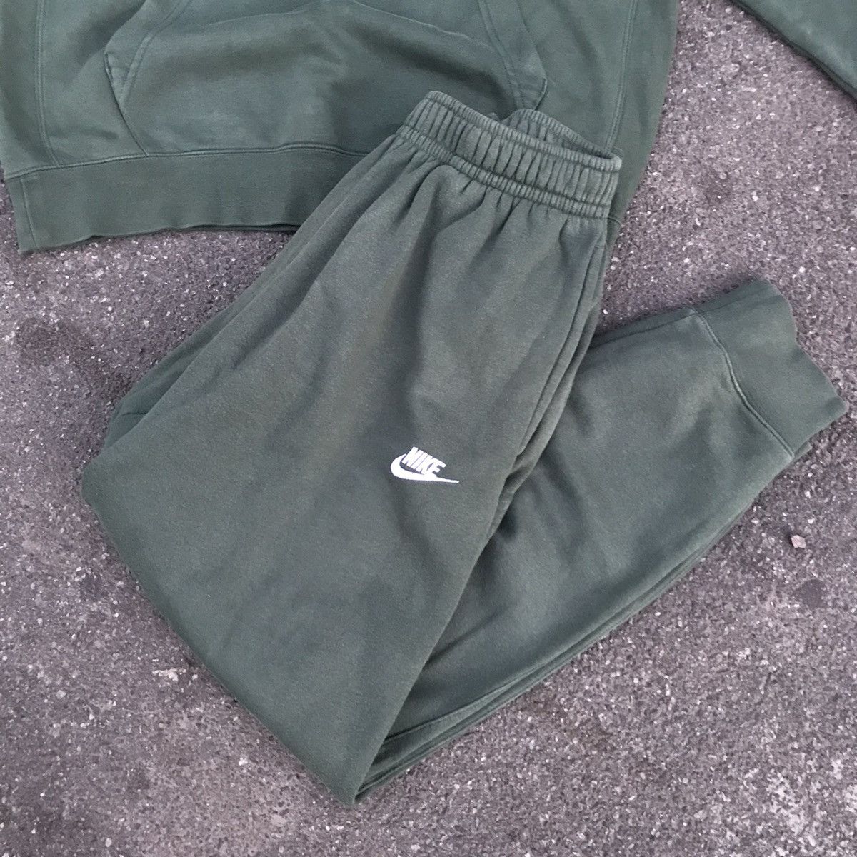 Nike Green Nike Sweatsuit Hoodie + Jogger Sweatpants Size US M / EU 48-50 / 2 - 3 Thumbnail