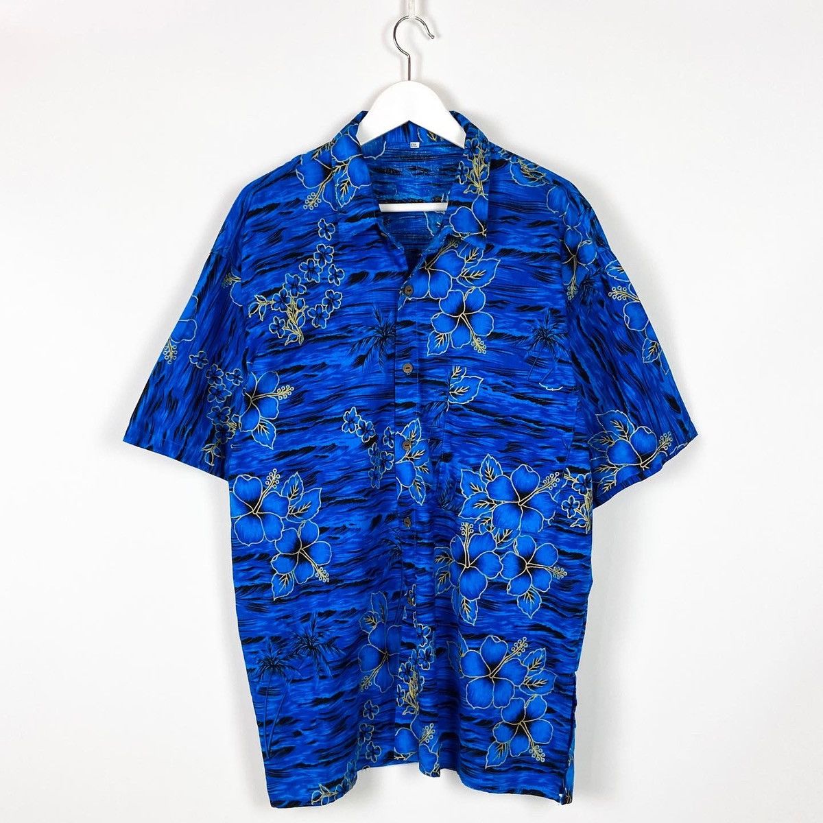 Vintage Vintage 90s Navy Flower Print Hawaiian button shirt size XXL Size US XXL / EU 58 / 5 - 1 Thumbnail