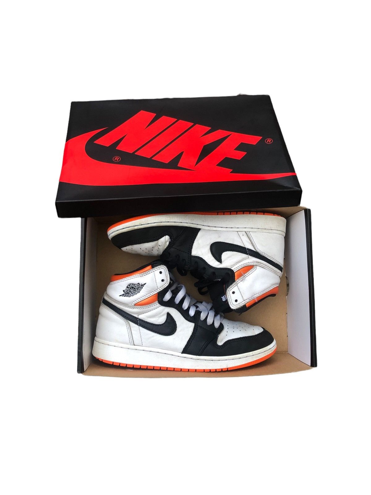 RARE 2021 Nike Air Jordan 1 Retro High OG Electro Orange