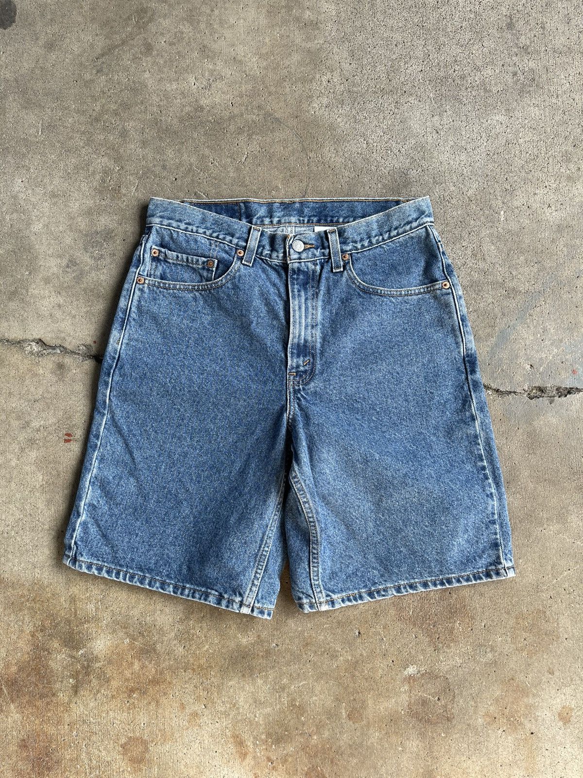 Levi's 🔥VINTAGE LEVI’S SHORTS!! (BLANK TAB)🔥 Size US 33 - 1 Thumbnail