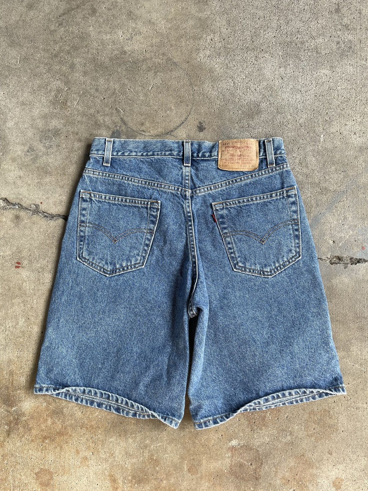 Levi's 🔥VINTAGE LEVI’S SHORTS!! (BLANK TAB)🔥 Size US 33 - 3 Thumbnail