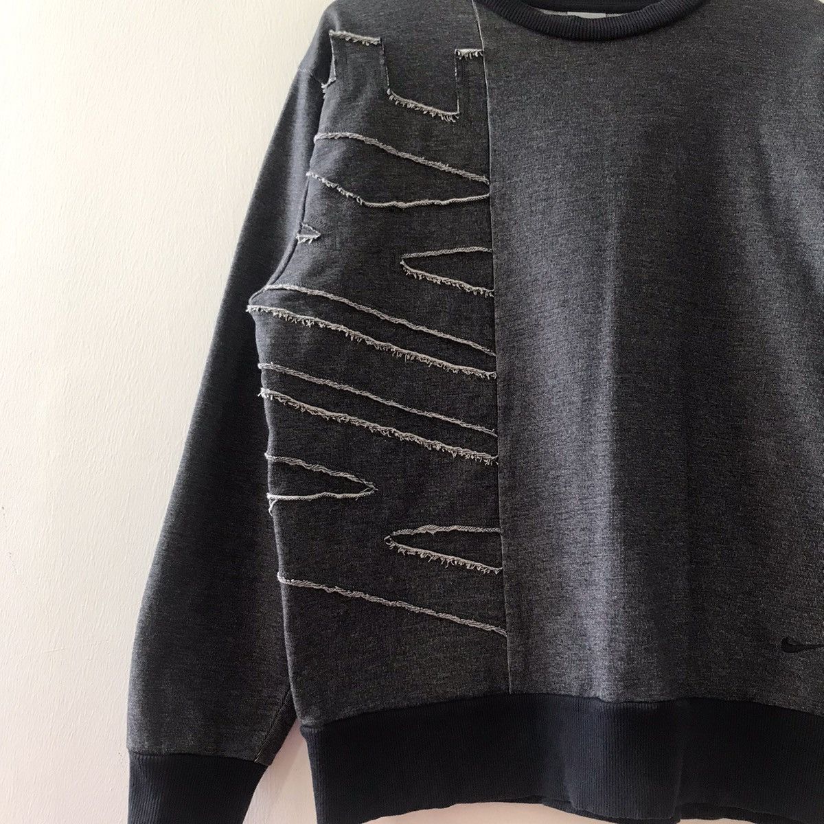 Nike × Vintage Vintage Y2K Nike Sweatshirt Spell Out Logo Small Logo Bottom Size US L / EU 52-54 / 3 - 4 Thumbnail